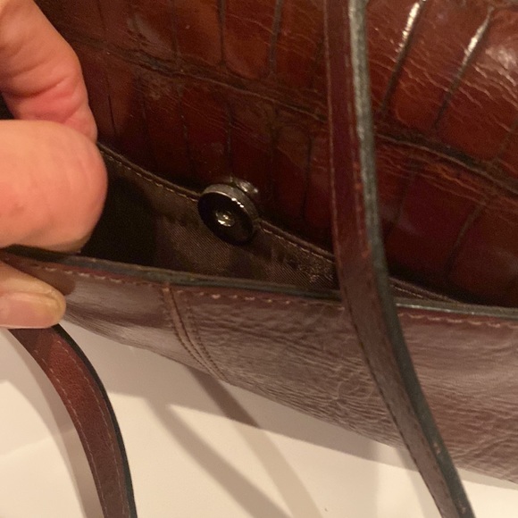 Fossil purse shoulder strap. Crocodile embossed leather. snap compartment back. - Picture 8 of 8